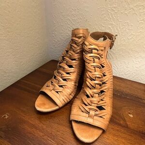 Vince Camuto Cutout Leather Heeled Sandals – Cognac / Tan